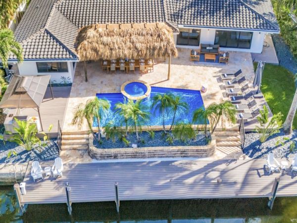 Luxurious Waterfront Property in Fort Lauderdale - Ideal for Families